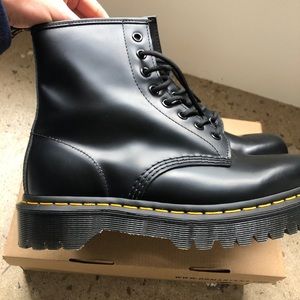 *SOLD** Dr. Martens 1460 Bex 8-Eye Boot size 9